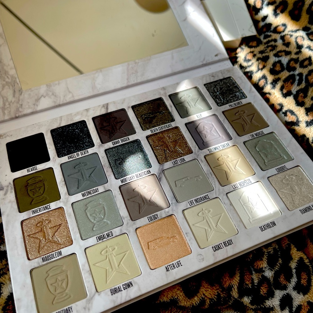 Jeffree Star cremated palette